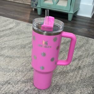 Pink Stanley 40 oz tumbler never used. Tag removed but not used